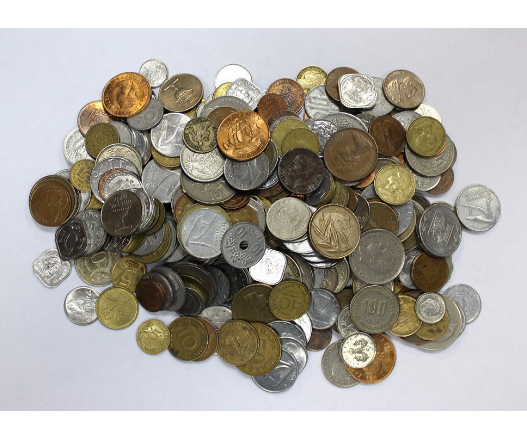 Купить много монет. Стопка советских монет. Монеты разных стран. Что такое кг на монете. Куча монет Российской империи.